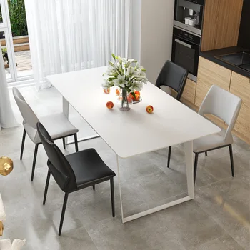 Италиански минималистичные леки луксозни трапезни столове, домашни столове с облегалки, модерни скандинавските столове за грим, маси, столове в минималистичном стил.